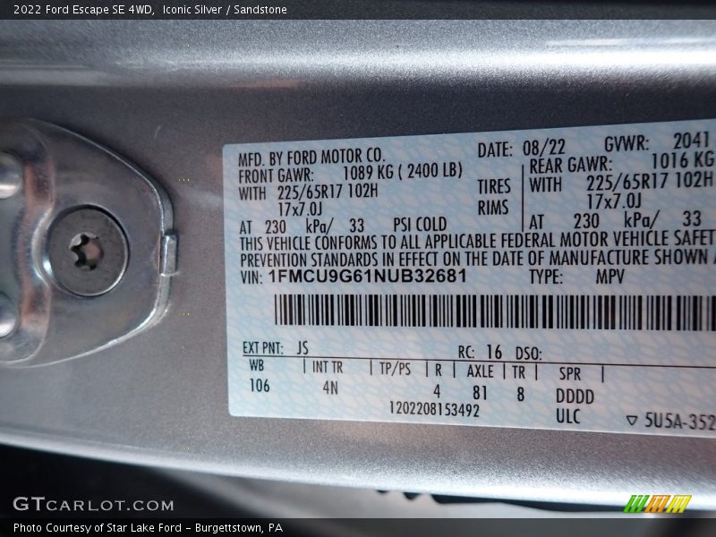 Iconic Silver / Sandstone 2022 Ford Escape SE 4WD