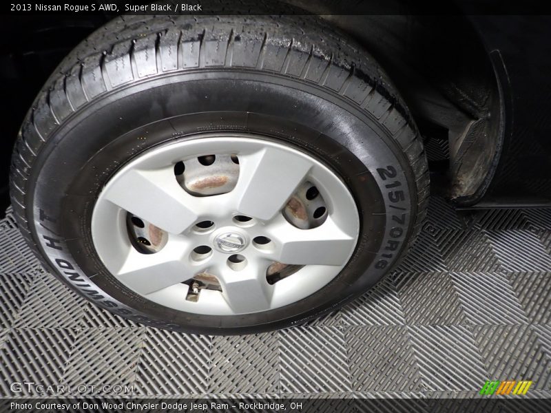 Super Black / Black 2013 Nissan Rogue S AWD