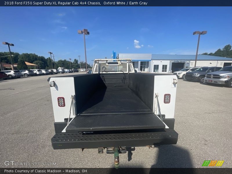 Oxford White / Earth Gray 2018 Ford F350 Super Duty XL Regular Cab 4x4 Chassis