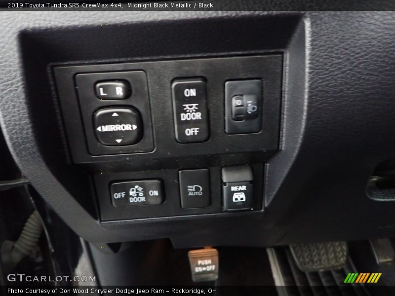 Midnight Black Metallic / Black 2019 Toyota Tundra SR5 CrewMax 4x4