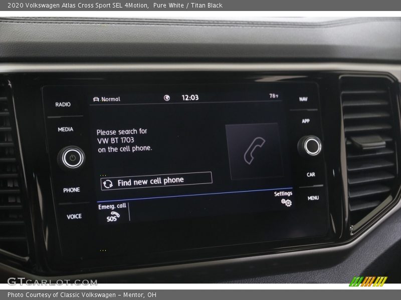 Pure White / Titan Black 2020 Volkswagen Atlas Cross Sport SEL 4Motion