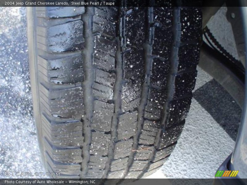 Steel Blue Pearl / Taupe 2004 Jeep Grand Cherokee Laredo