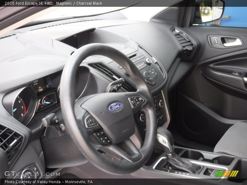 Magnetic / Charcoal Black 2018 Ford Escape SE 4WD