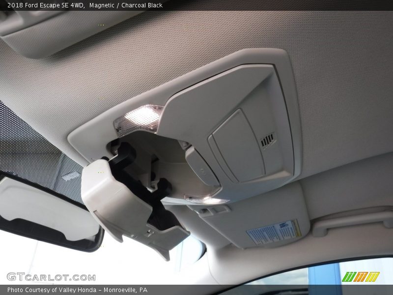 Magnetic / Charcoal Black 2018 Ford Escape SE 4WD