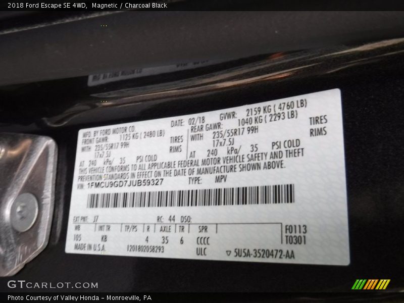 Magnetic / Charcoal Black 2018 Ford Escape SE 4WD