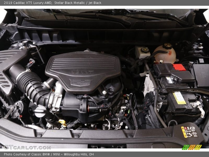 Stellar Black Metallic / Jet Black 2019 Cadillac XT5 Luxury AWD