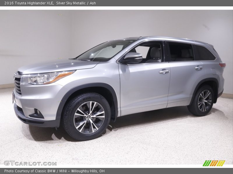 Silver Sky Metallic / Ash 2016 Toyota Highlander XLE