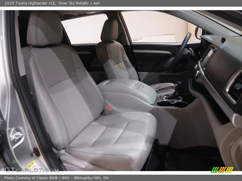 Silver Sky Metallic / Ash 2016 Toyota Highlander XLE