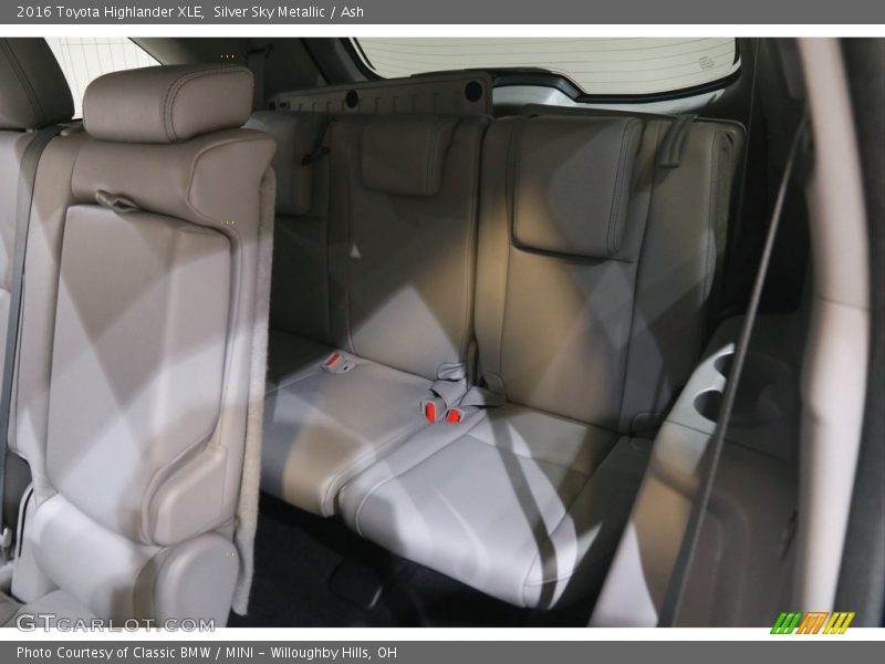 Silver Sky Metallic / Ash 2016 Toyota Highlander XLE