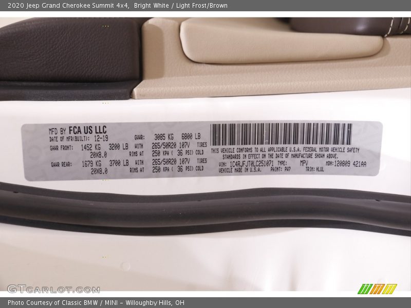Bright White / Light Frost/Brown 2020 Jeep Grand Cherokee Summit 4x4