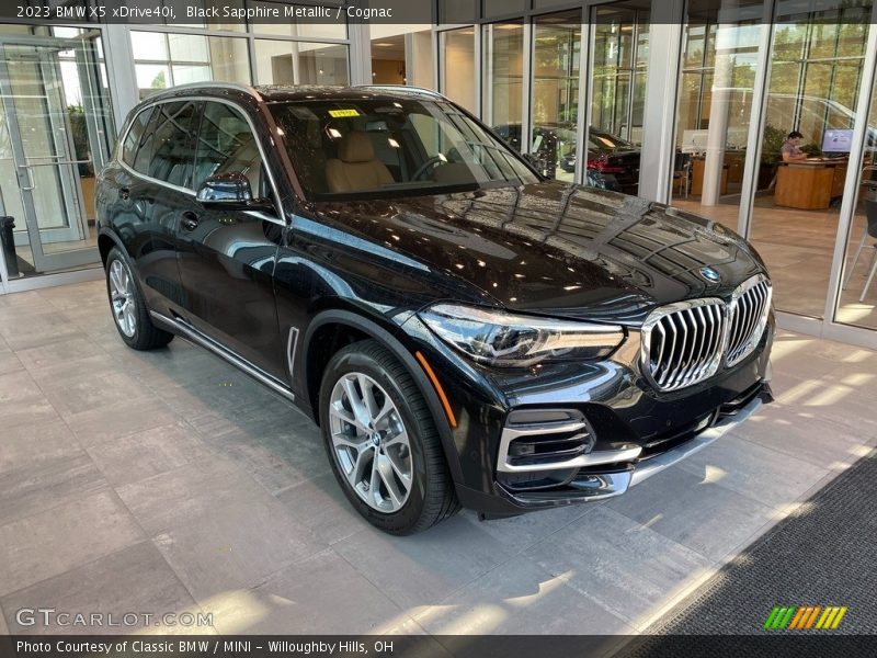 Black Sapphire Metallic / Cognac 2023 BMW X5 xDrive40i