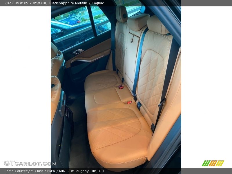 Black Sapphire Metallic / Cognac 2023 BMW X5 xDrive40i