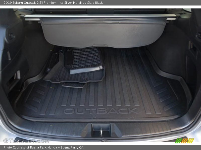 Ice Silver Metallic / Slate Black 2019 Subaru Outback 2.5i Premium