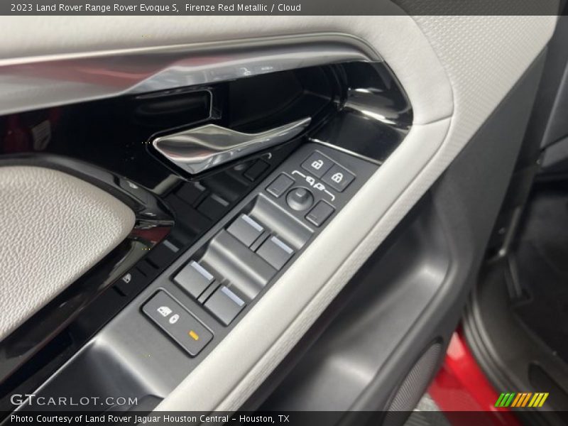 Firenze Red Metallic / Cloud 2023 Land Rover Range Rover Evoque S