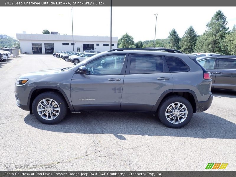 Sting-Gray / Black 2022 Jeep Cherokee Latitude Lux 4x4