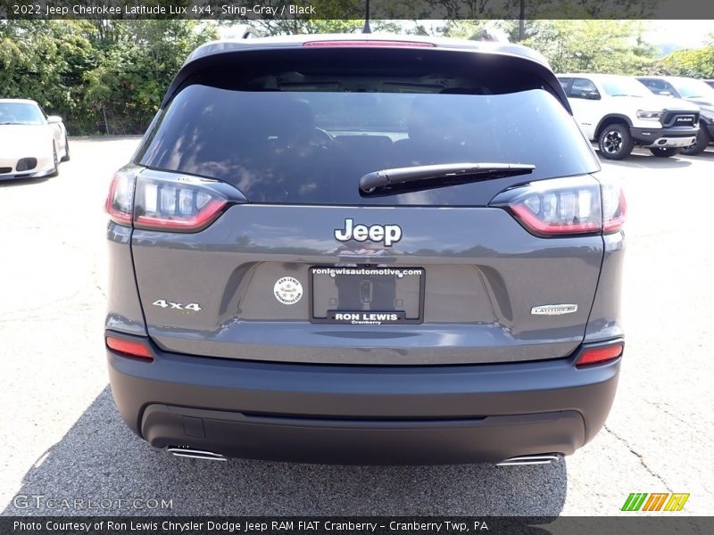 Sting-Gray / Black 2022 Jeep Cherokee Latitude Lux 4x4