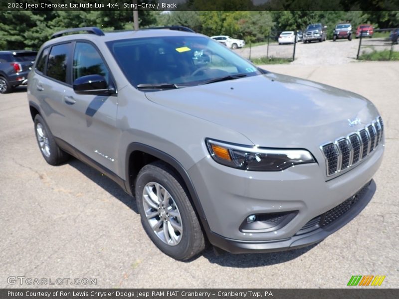 Sting-Gray / Black 2022 Jeep Cherokee Latitude Lux 4x4