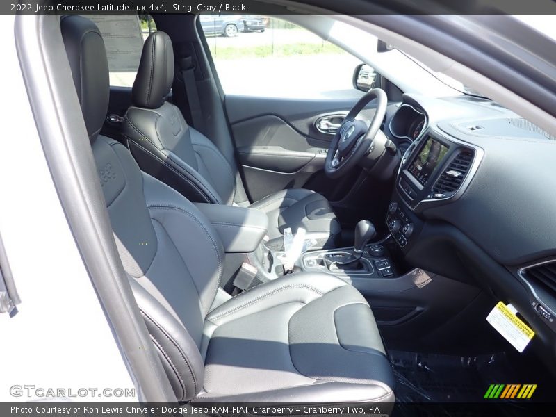 Sting-Gray / Black 2022 Jeep Cherokee Latitude Lux 4x4