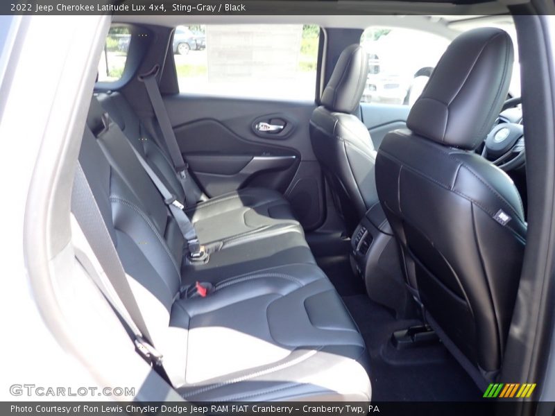 Sting-Gray / Black 2022 Jeep Cherokee Latitude Lux 4x4