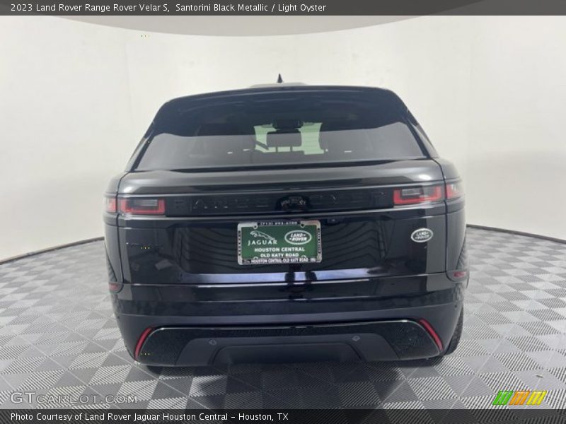 Santorini Black Metallic / Light Oyster 2023 Land Rover Range Rover Velar S