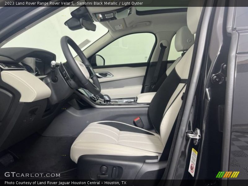 Santorini Black Metallic / Light Oyster 2023 Land Rover Range Rover Velar S