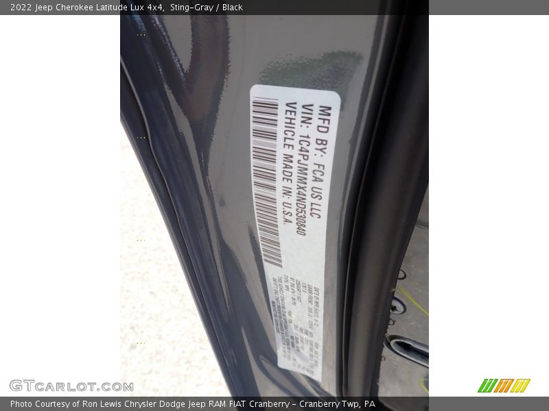 Sting-Gray / Black 2022 Jeep Cherokee Latitude Lux 4x4