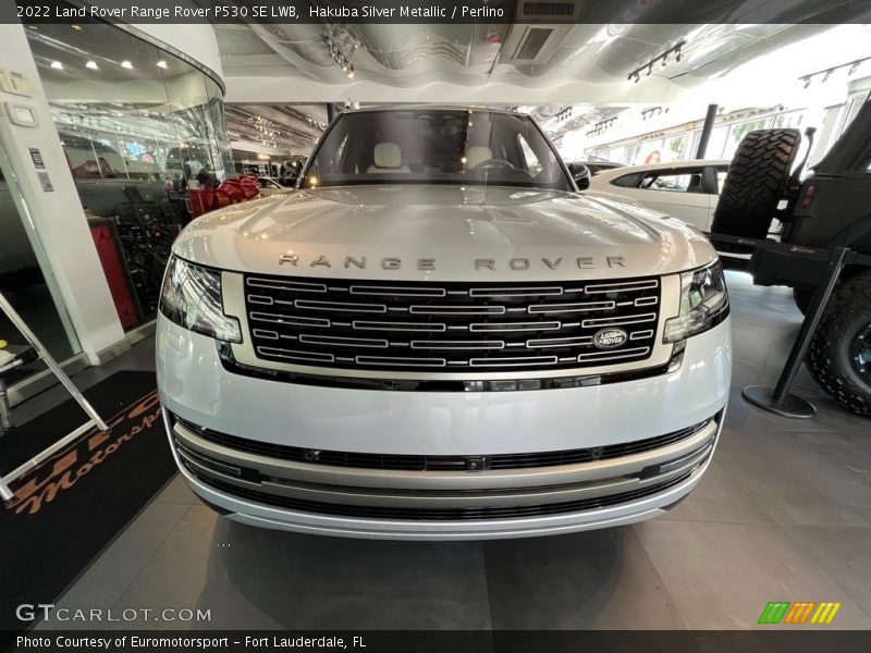 Hakuba Silver Metallic / Perlino 2022 Land Rover Range Rover P530 SE LWB