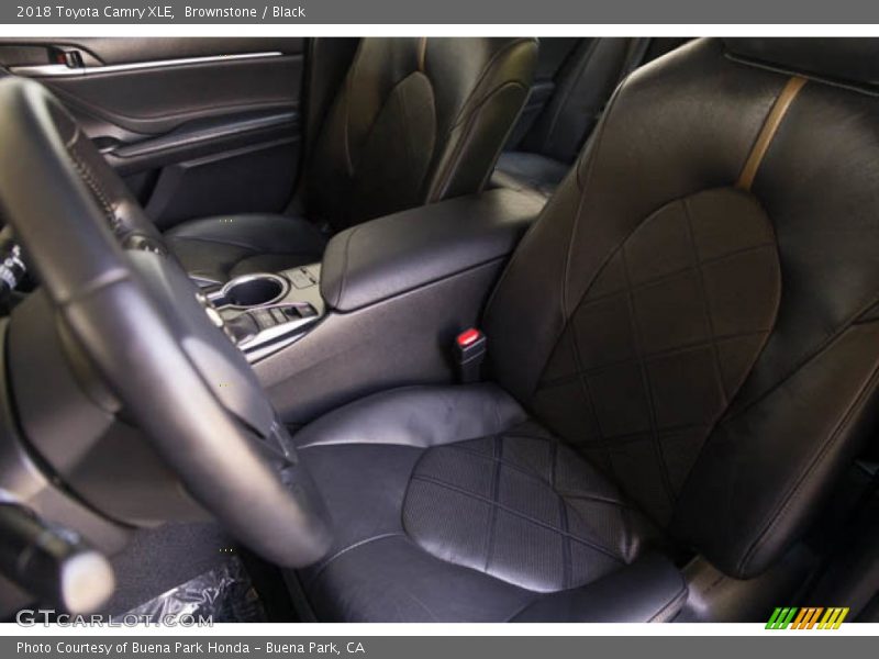 Brownstone / Black 2018 Toyota Camry XLE
