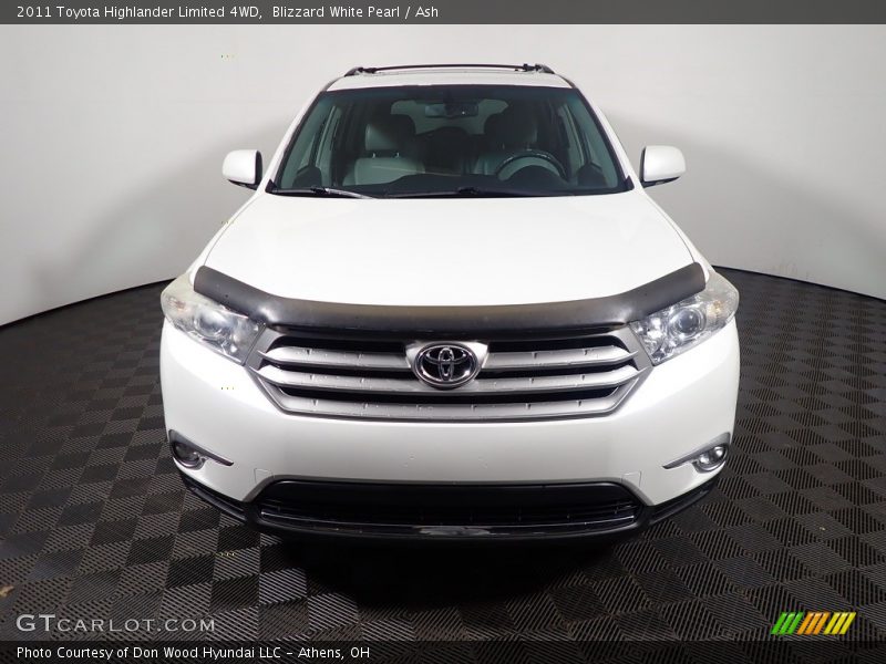Blizzard White Pearl / Ash 2011 Toyota Highlander Limited 4WD
