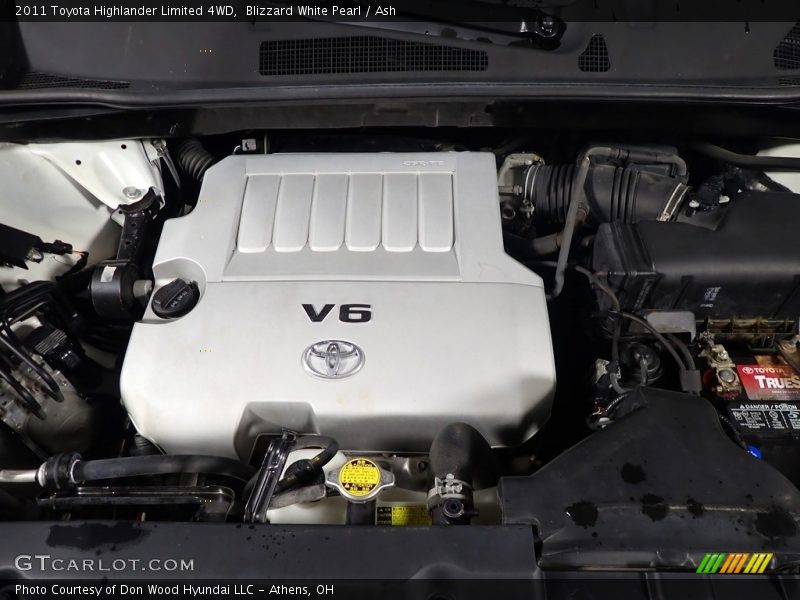 Blizzard White Pearl / Ash 2011 Toyota Highlander Limited 4WD