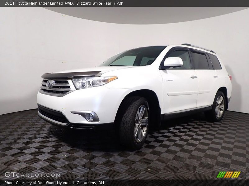 Blizzard White Pearl / Ash 2011 Toyota Highlander Limited 4WD