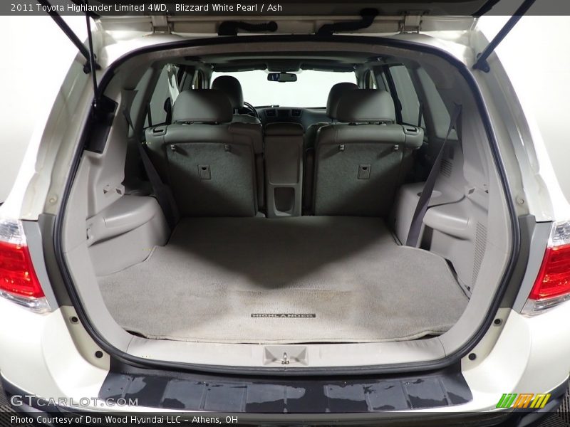 Blizzard White Pearl / Ash 2011 Toyota Highlander Limited 4WD