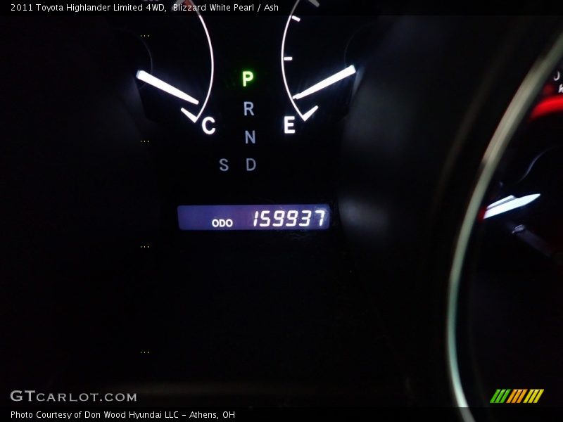 Blizzard White Pearl / Ash 2011 Toyota Highlander Limited 4WD