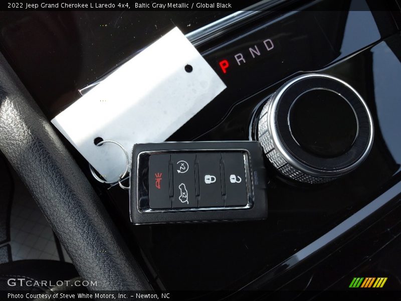 Baltic Gray Metallic / Global Black 2022 Jeep Grand Cherokee L Laredo 4x4