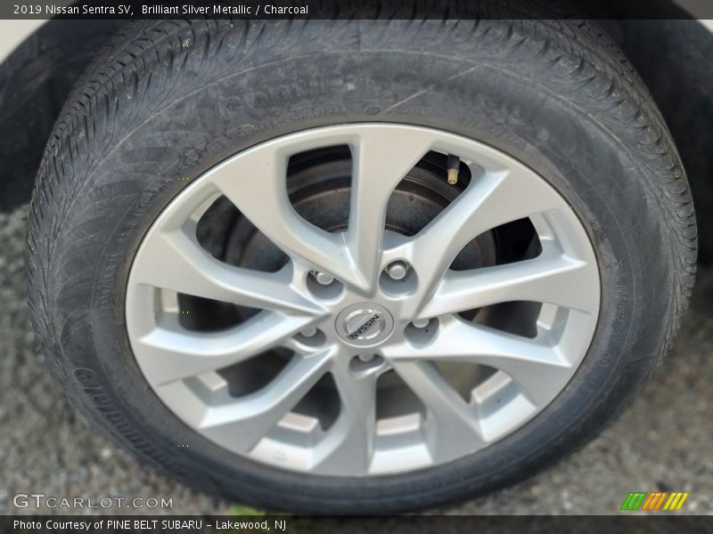 Brilliant Silver Metallic / Charcoal 2019 Nissan Sentra SV