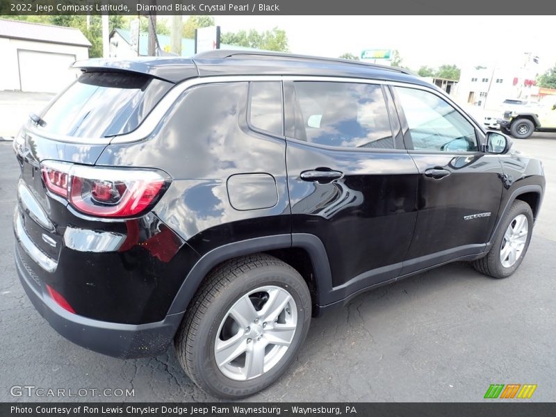 Diamond Black Crystal Pearl / Black 2022 Jeep Compass Latitude