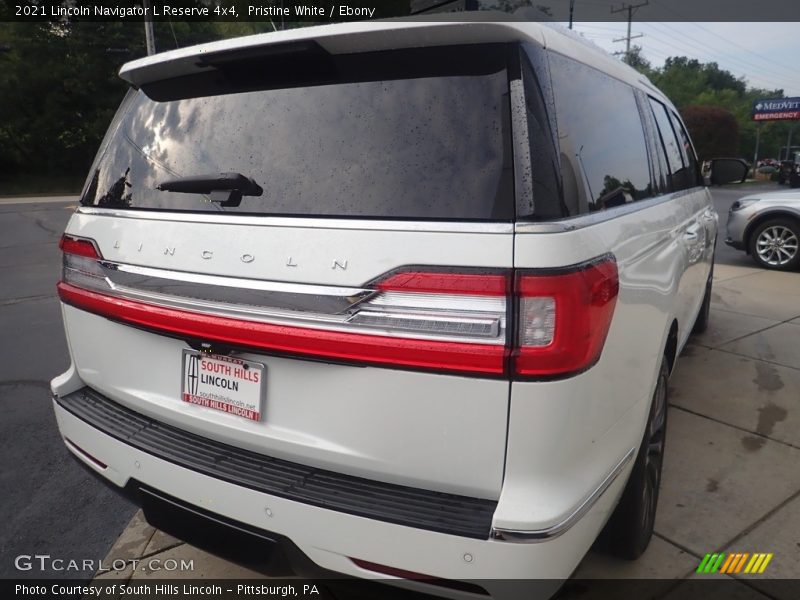 Pristine White / Ebony 2021 Lincoln Navigator L Reserve 4x4