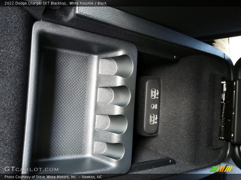 White Knuckle / Black 2022 Dodge Charger SXT Blacktop