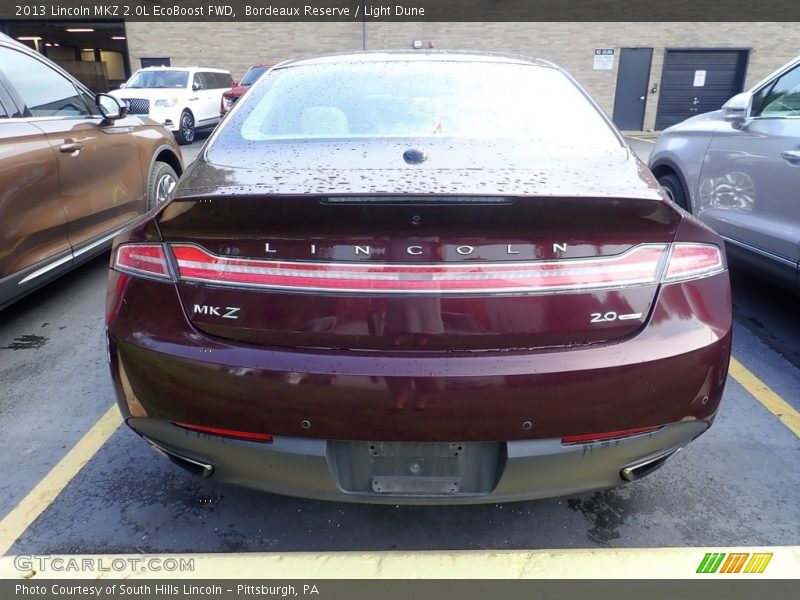 Bordeaux Reserve / Light Dune 2013 Lincoln MKZ 2.0L EcoBoost FWD