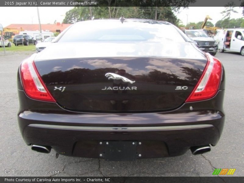 Caviar Metallic / Cashew/Truffle 2015 Jaguar XJ XJ