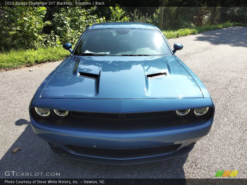 Frostbite / Black 2022 Dodge Challenger SXT Blacktop
