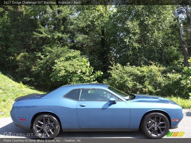 Frostbite / Black 2022 Dodge Challenger SXT Blacktop