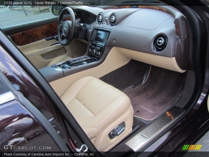 Dashboard of 2015 XJ XJ