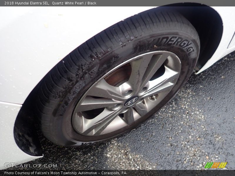 Quartz White Pearl / Black 2018 Hyundai Elantra SEL