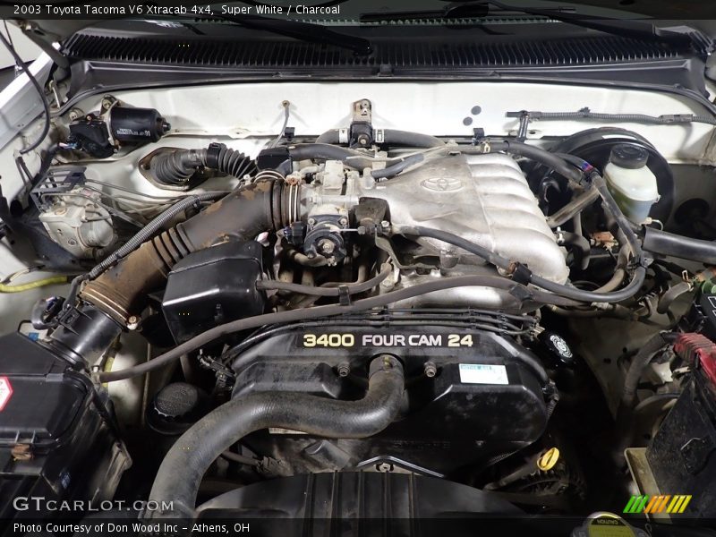 Super White / Charcoal 2003 Toyota Tacoma V6 Xtracab 4x4