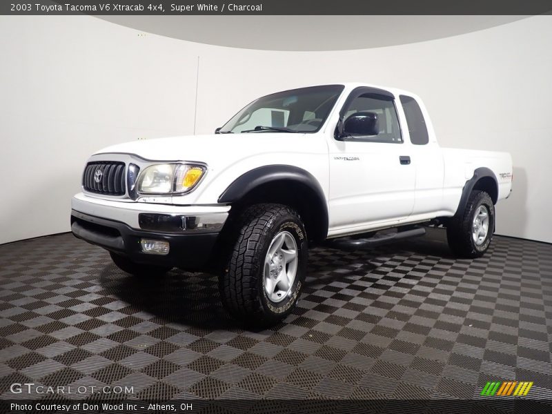 Super White / Charcoal 2003 Toyota Tacoma V6 Xtracab 4x4