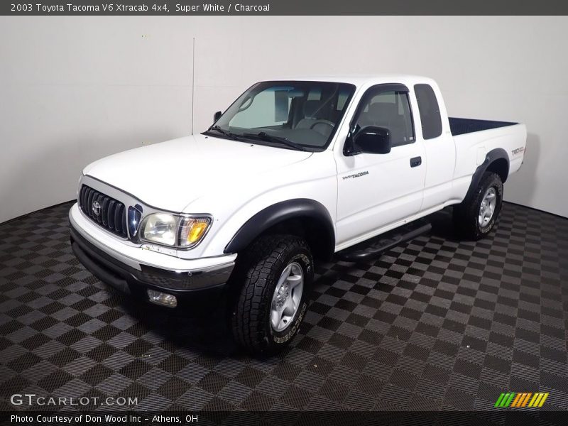 Super White / Charcoal 2003 Toyota Tacoma V6 Xtracab 4x4