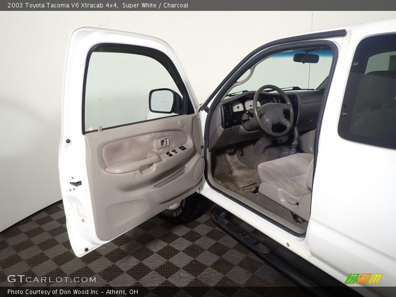Super White / Charcoal 2003 Toyota Tacoma V6 Xtracab 4x4