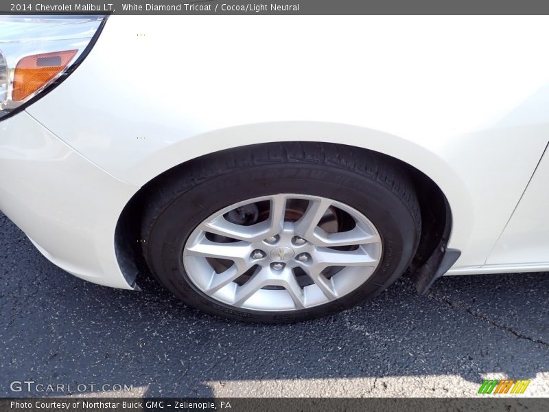 White Diamond Tricoat / Cocoa/Light Neutral 2014 Chevrolet Malibu LT