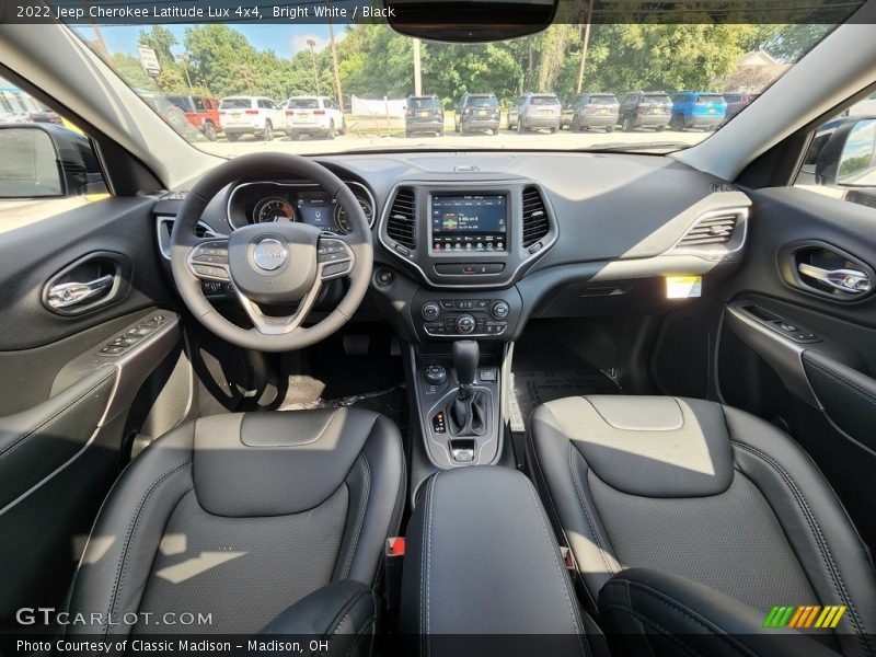 Bright White / Black 2022 Jeep Cherokee Latitude Lux 4x4